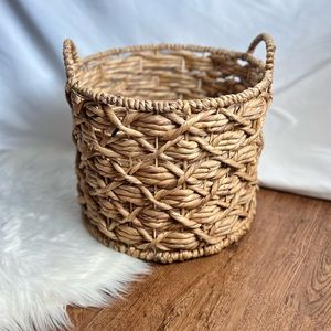 Water Hyacinth Round Floor Basket